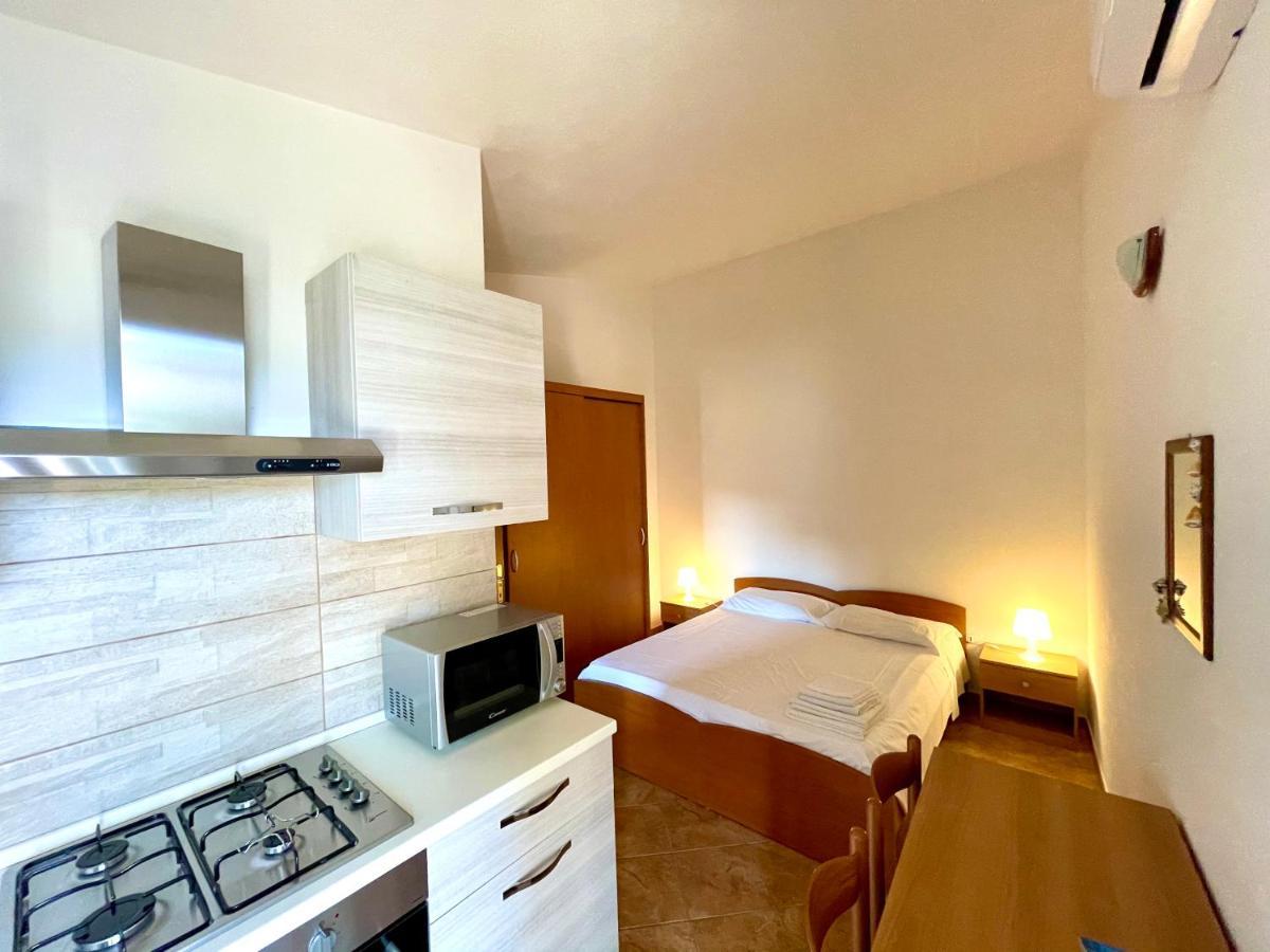 Monolocale Italia Appartement Tergu Buitenkant foto