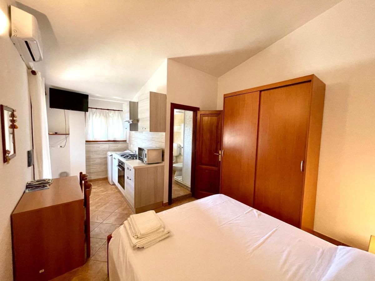 Monolocale Italia Appartement Tergu Buitenkant foto